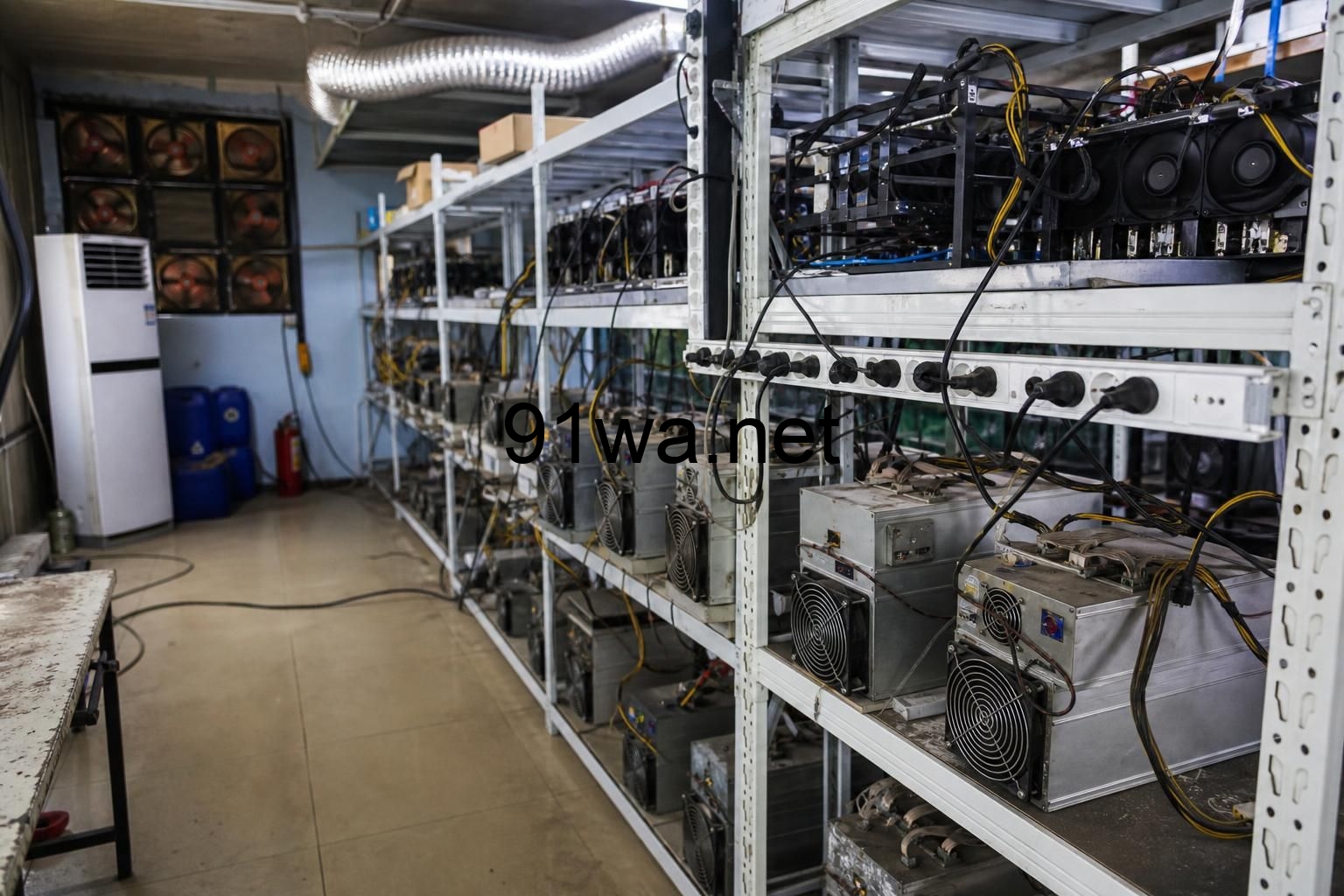 ETF 吸走大资金，预测市场抢走注意力：加密热点正在换入口