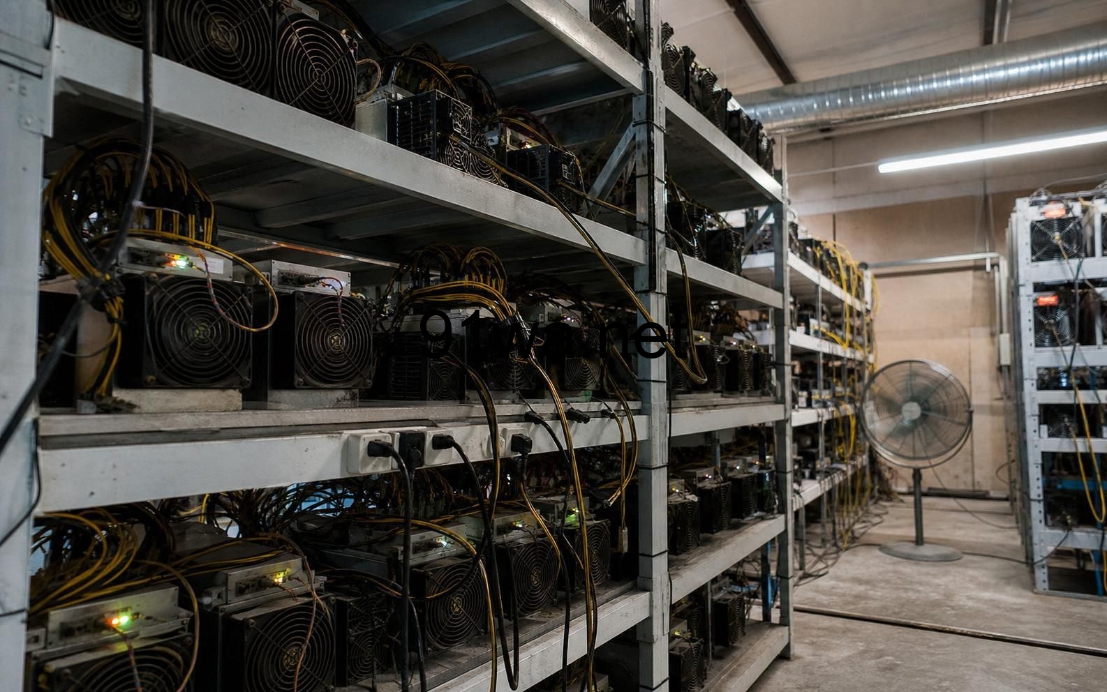 BTC 横盘下的暗流：ETH 跟随、山寨轮动降温，短线交易先看资金费率脸色