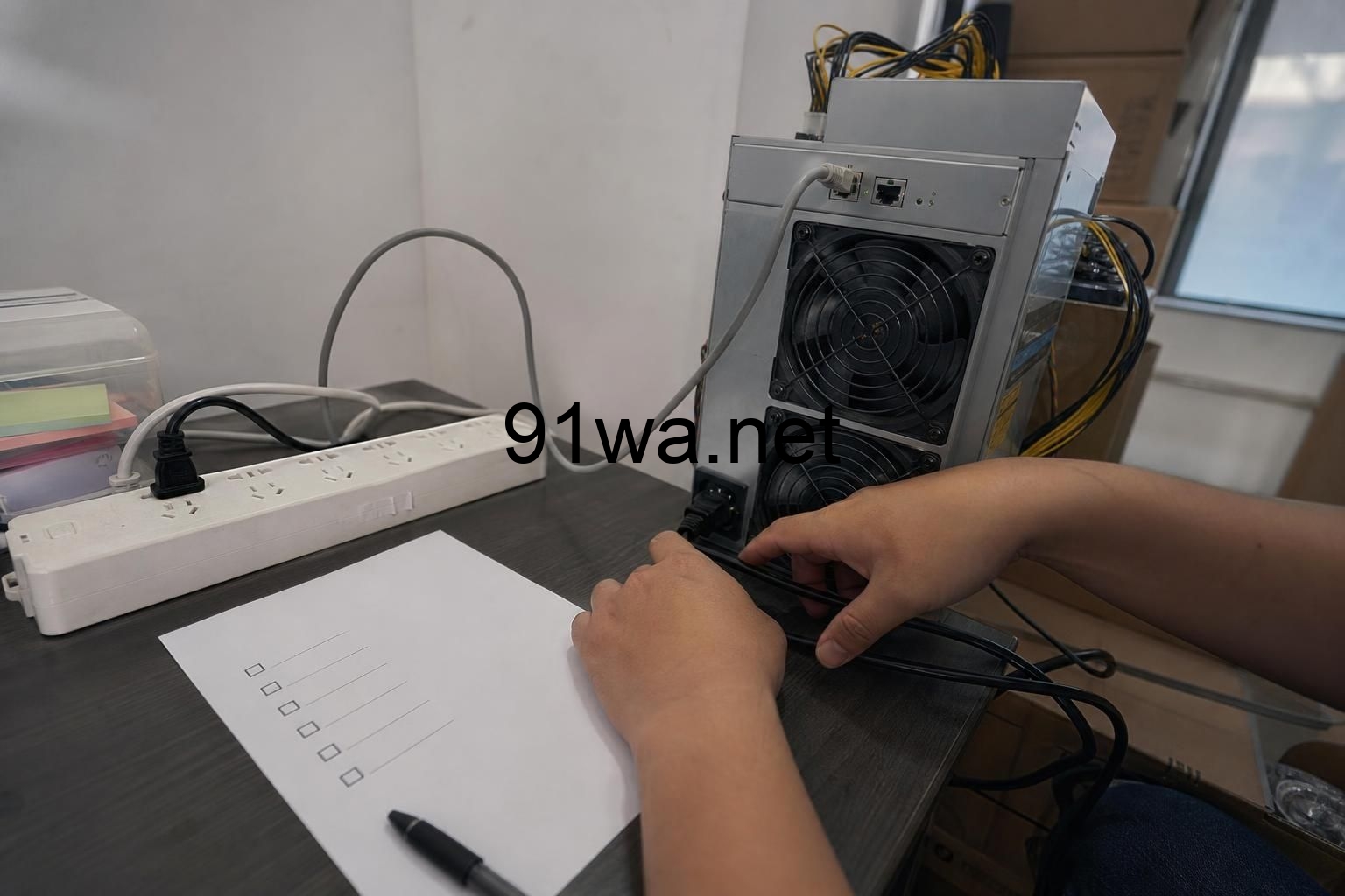 验收第一台矿机：新手第一周挖矿从插电到排障的实操清单