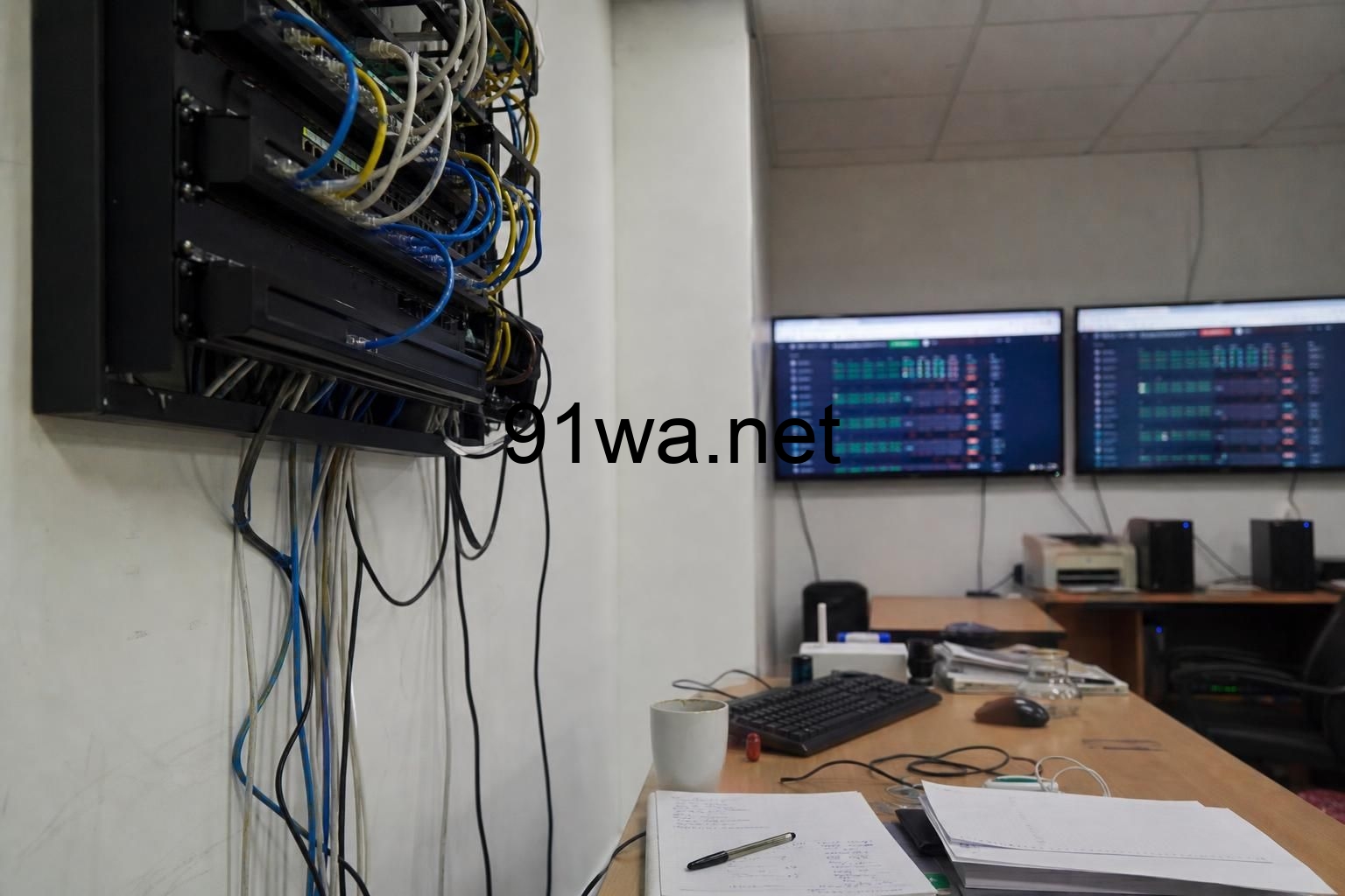 今天给 HiveOS 批量下发前先查权限,夜班账号最容易把全场带偏插图 今天给 HiveOS 批量下发前先查权限,夜班账号最容易把全场带偏