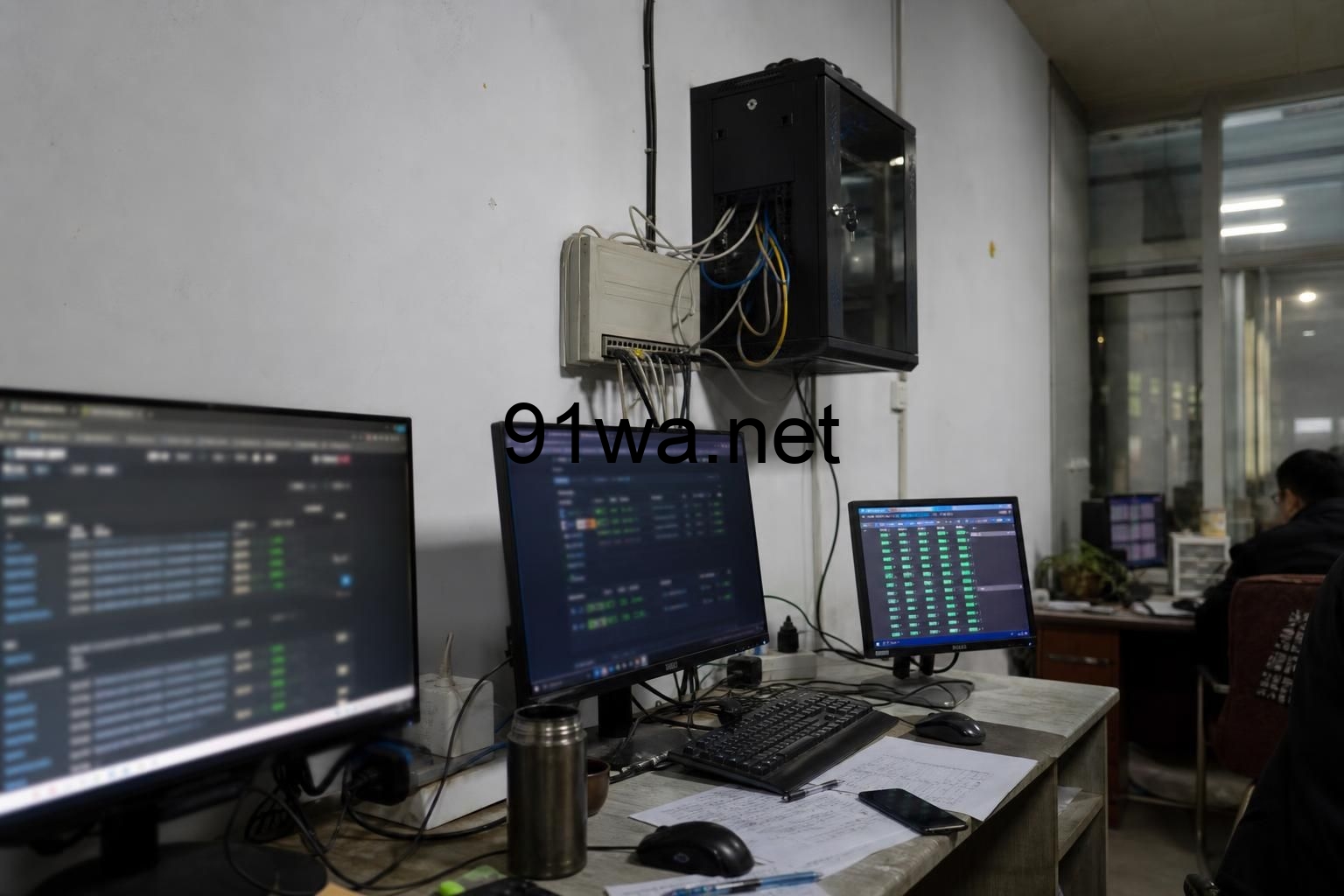 今天最该防的是 HiveOS 批量指令打到错误矿组