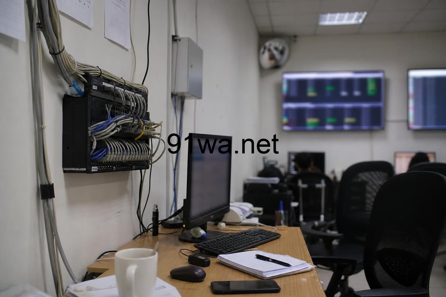 HiveOS 批量操作最怕选错范围,一次全场下发就可能放大故障插图 HiveOS 批量操作最怕选错范围,一次全场下发就可能放大故障